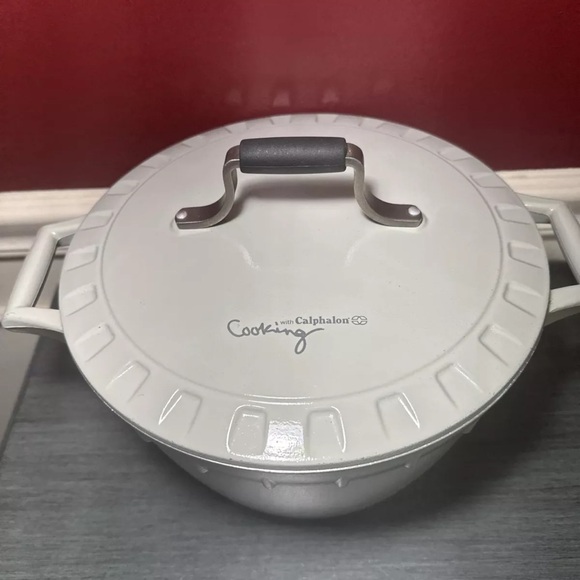 Calphalon Dutch Oven Pot Cast Iron Enamel Pot with Lid Gray - Picture 2 of 5